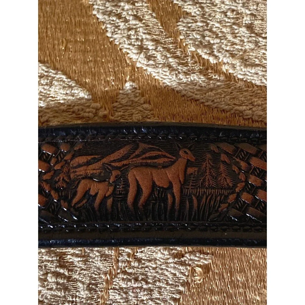 Vintage 90s Belt 1990s Embossed Leather Nature Western Deer Mountains Size XL